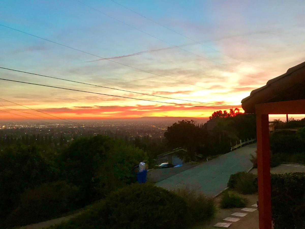 La'oasis With Views, 2000 Sqft House, Large Yard *